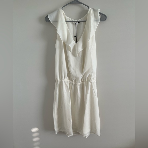 Presley Ruffle Neck Mini Size Large - Picture 2 of 6